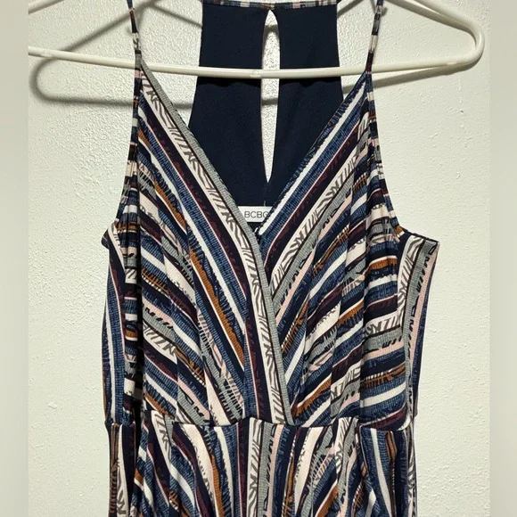 BCBG Generation Dress w Pockets - Picture 3 of 9